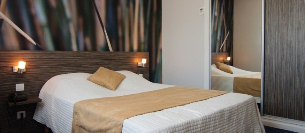 The Originals City, Hotel Dau Ly, Lyon Est Bron Exterior photo